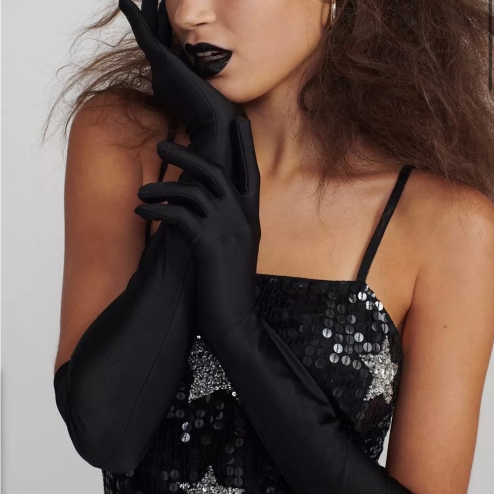 Long Line satin gloves Nasty gal NWt